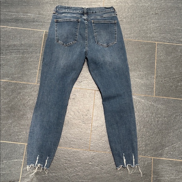 Distressed pistola cropped Blue Jeans - Picture 4 of 5